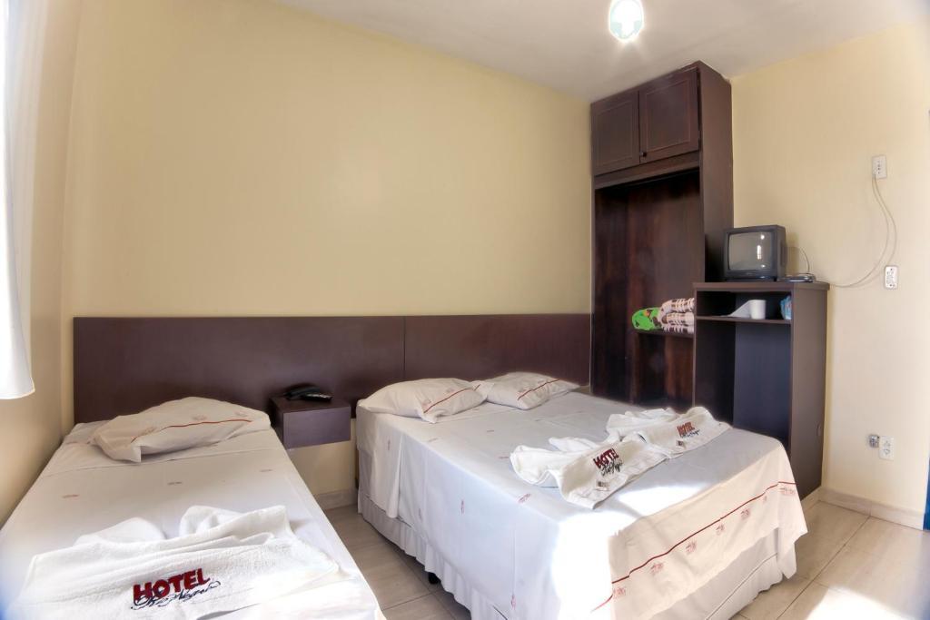 Hotel Rio Negro Гояния Екстериор снимка